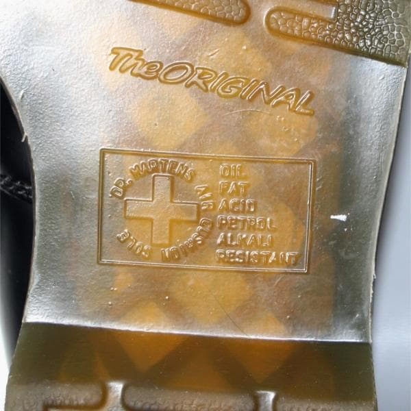 パ*グ様 ドクターマーチン エイドリアン スナッフル タッセル ローファー 黒