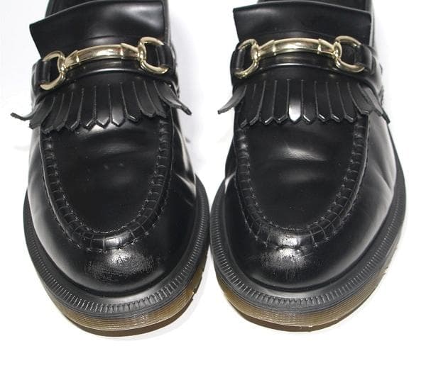 パ*グ様 ドクターマーチン エイドリアン スナッフル タッセル ローファー 黒