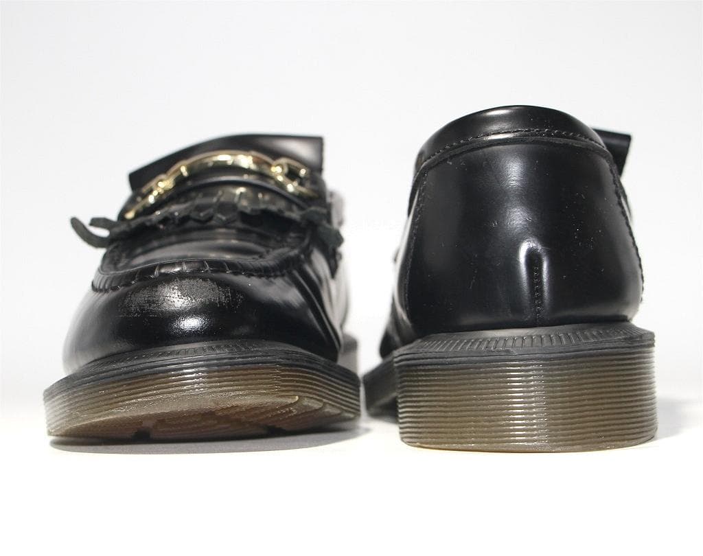 パ*グ様 ドクターマーチン エイドリアン スナッフル タッセル ローファー 黒