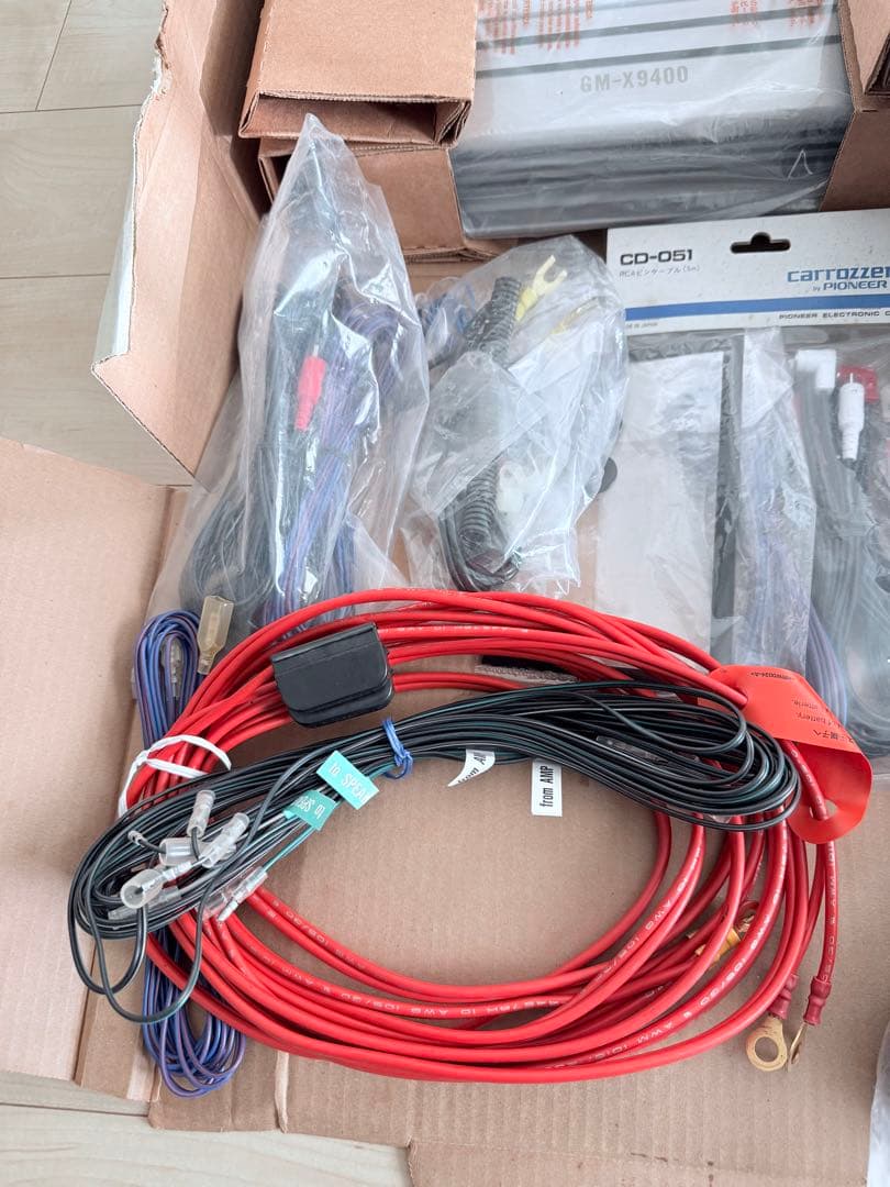 未使用品　carrozzeria GM-X9400 カーアンプ