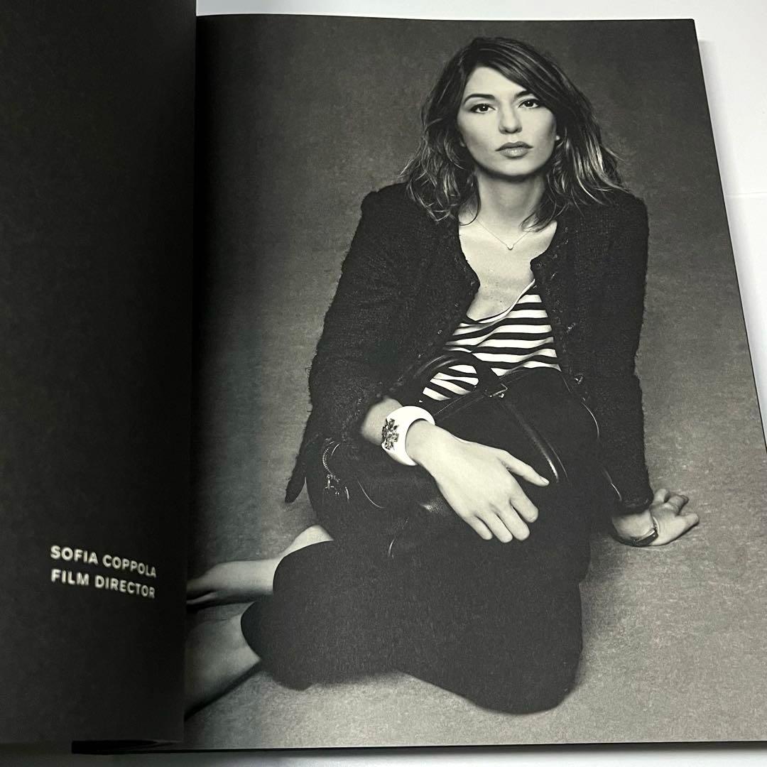 THE LITTLE BLACK JACKET CHANELカールラガーフェルド