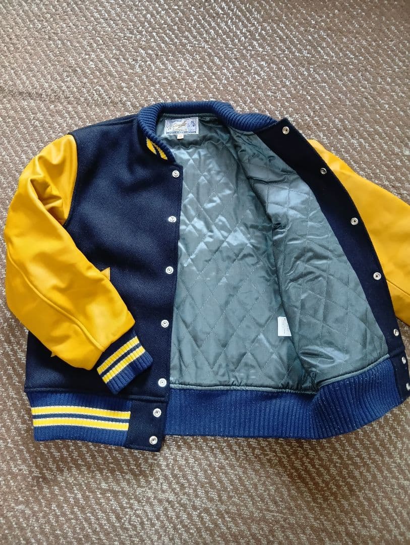 WHITESVILLE　ホワイツビル　スタジャン M　東洋エンタープライズ