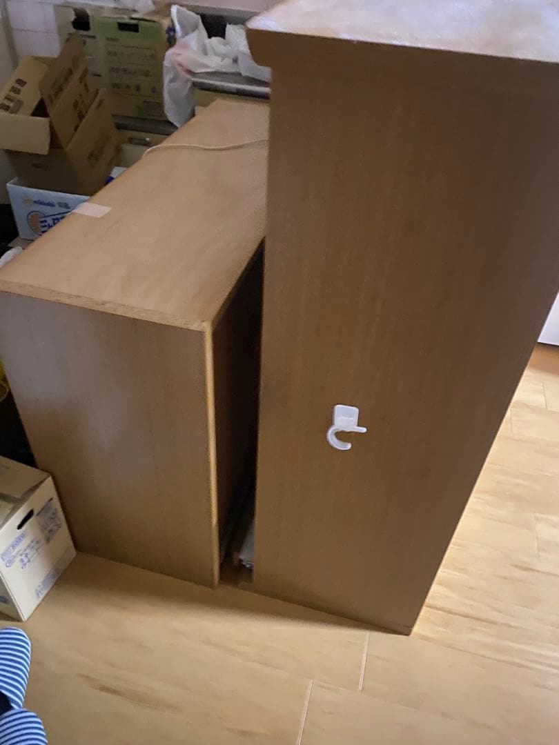 kiwi　食器棚　下