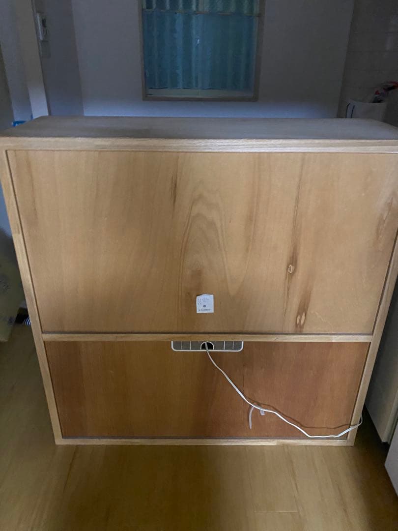 kiwi　食器棚　下