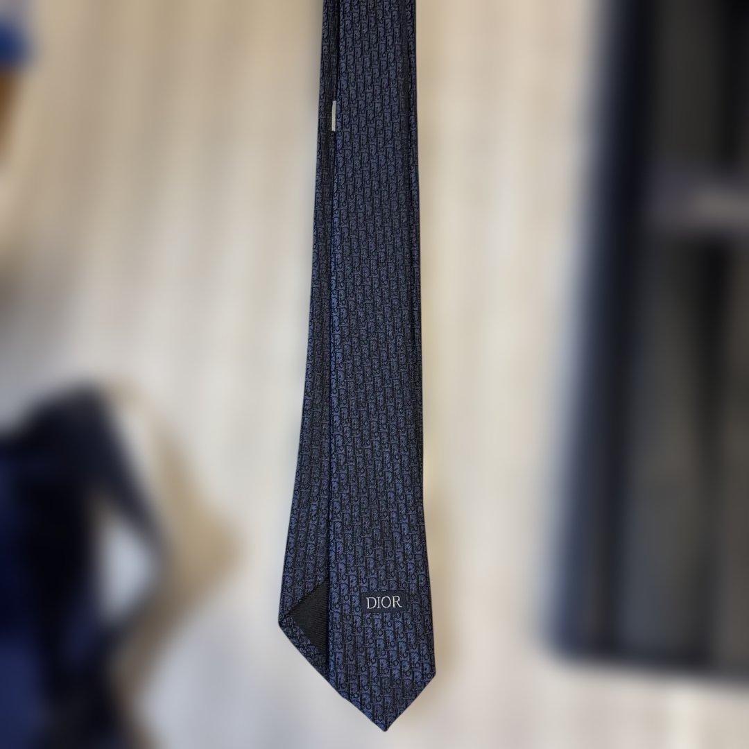 ◼︎新品同様◼︎Dior ネクタイ ネイビー シルク100%