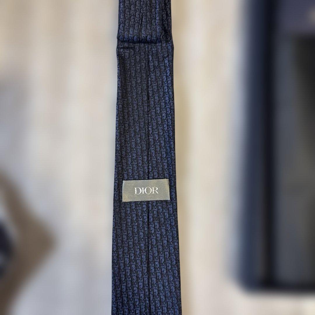 ◼︎新品同様◼︎Dior ネクタイ ネイビー シルク100%
