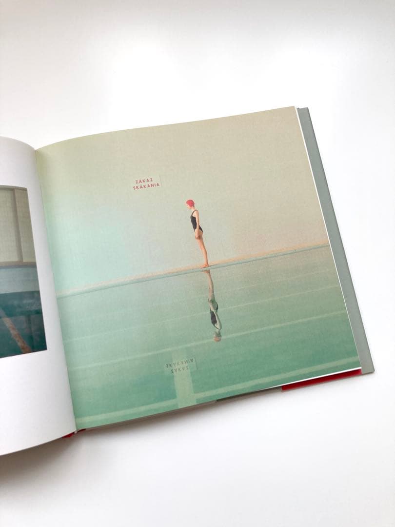 Maria Svarbova 「 Swimming Pool 」東欧プール写真集