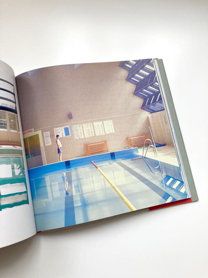 Maria Svarbova 「 Swimming Pool 」東欧プール写真集