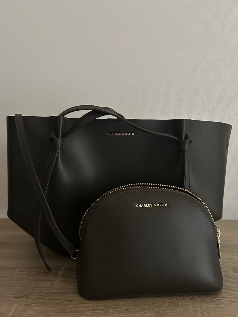 2月限定★CHARLES&KEITH ダークブラウントートバッグ★未使用に近い