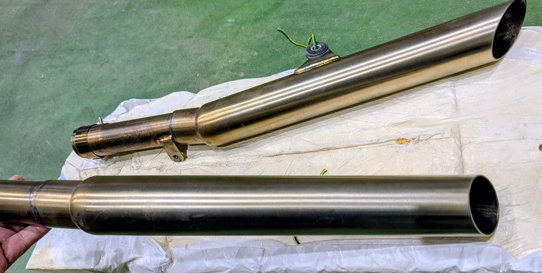 K*R様 トライアンフ　スクランブラー900 スリップオン マフラー \"Shot