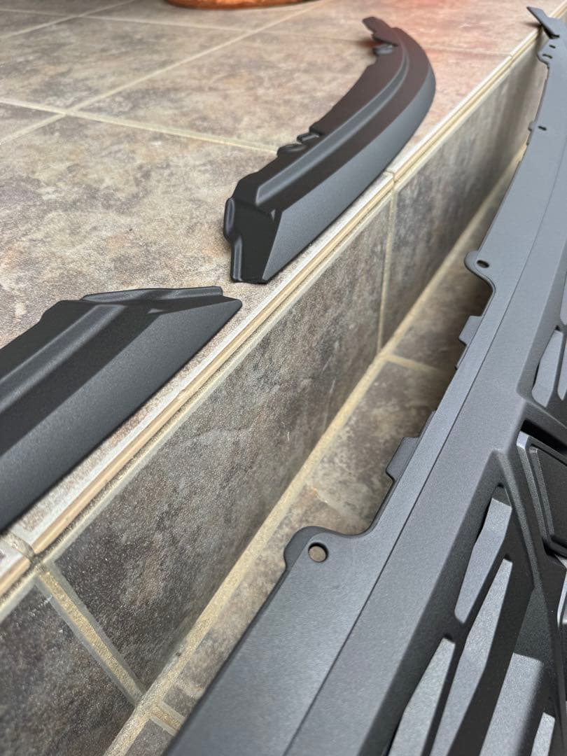 ① デリカd5 グリル　リア　ロアバンパー　フルセット　ラプターライナー塗装