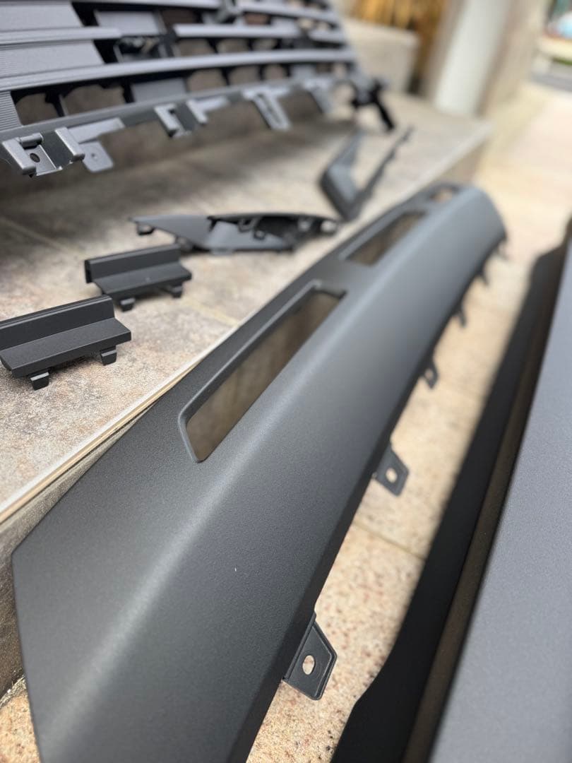 ① デリカd5 グリル　リア　ロアバンパー　フルセット　ラプターライナー塗装