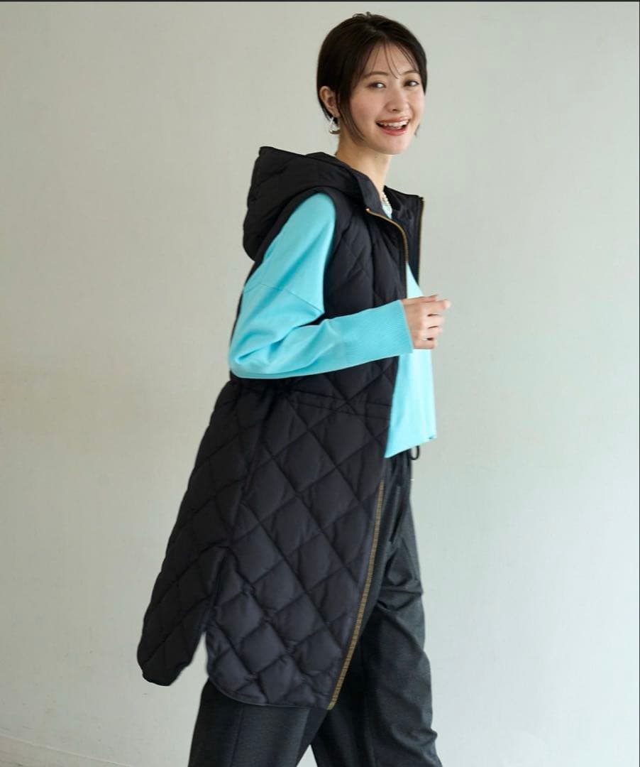 完売品【TAION×UNFILO 】フード付きジレ アンフィーロ　ダウンジレ