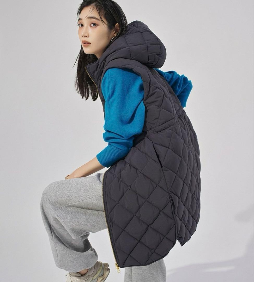 完売品【TAION×UNFILO 】フード付きジレ アンフィーロ　ダウンジレ