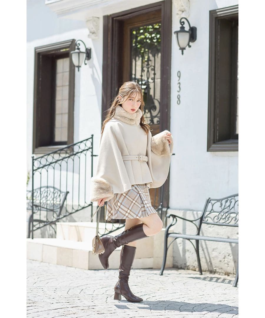 【美品】tocco closet ２ＷＡＹファー＆ベルト付きケープライクコート