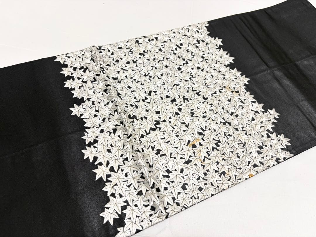 A 総手刺繍 蘇州刺繍 紅葉模様 金糸 白黒 正絹 太鼓柄 袋帯 O37