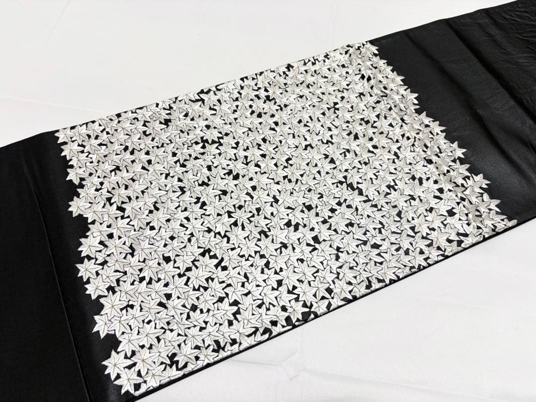 A 総手刺繍 蘇州刺繍 紅葉模様 金糸 白黒 正絹 太鼓柄 袋帯 O37