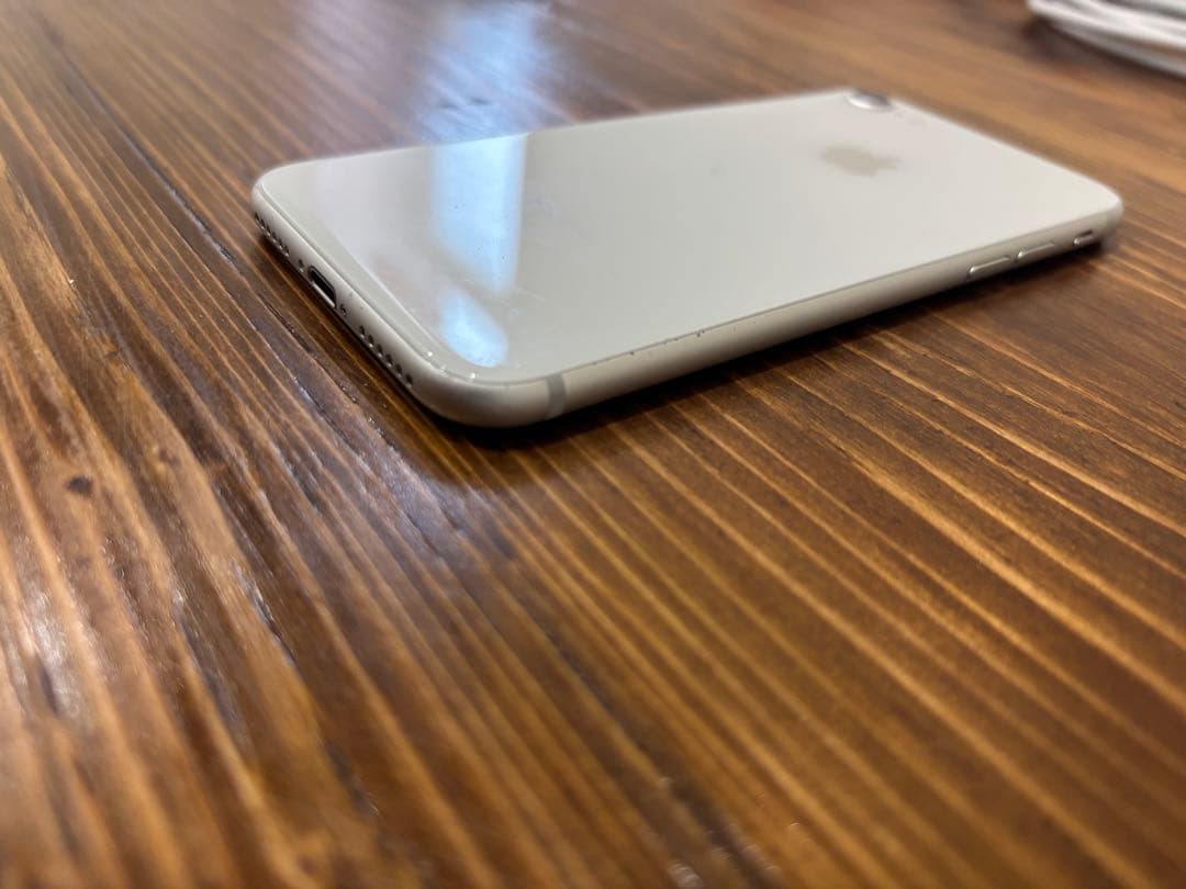 Apple iPhone 8 256GB Ankerライトニングケーブルセット