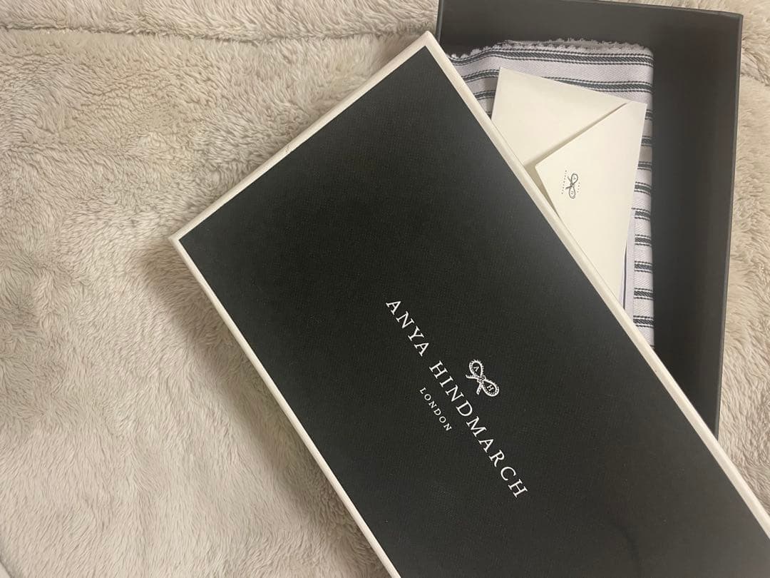 ANYA HINDMARCH カエルデザインショルダーバッグ