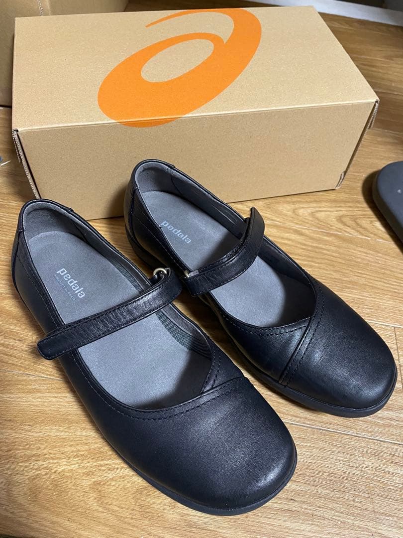 ASICS アシックス pedala ペダラ　ストラップ付パンプス 24.0