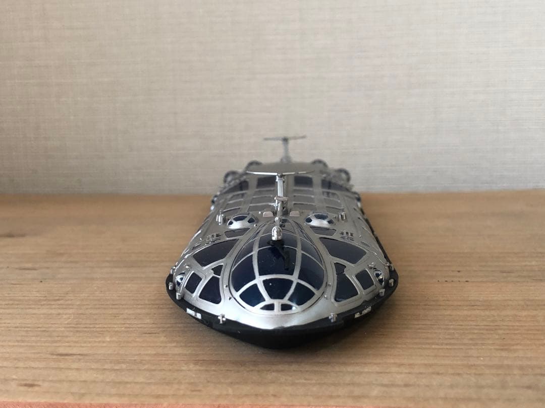 未来型水上バス　ヒミコ　プラモデル