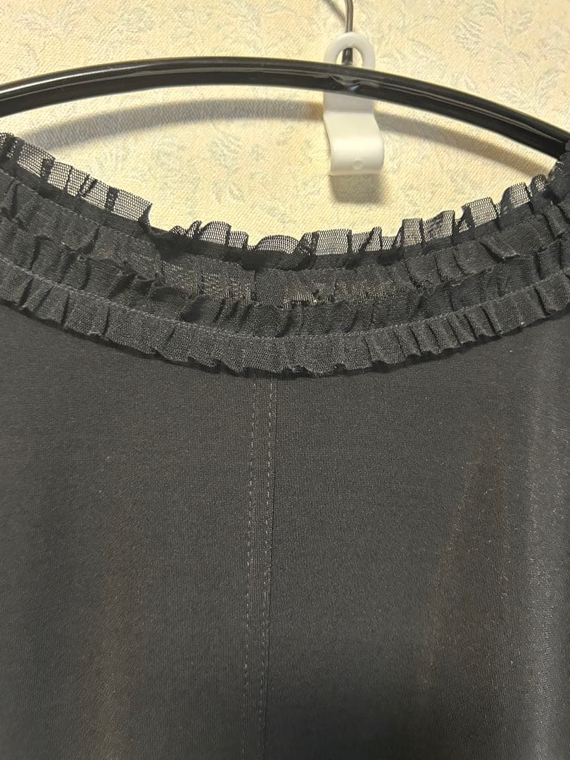 トクコ　五分袖チュニック 黒とカラフルなプリントtokuko