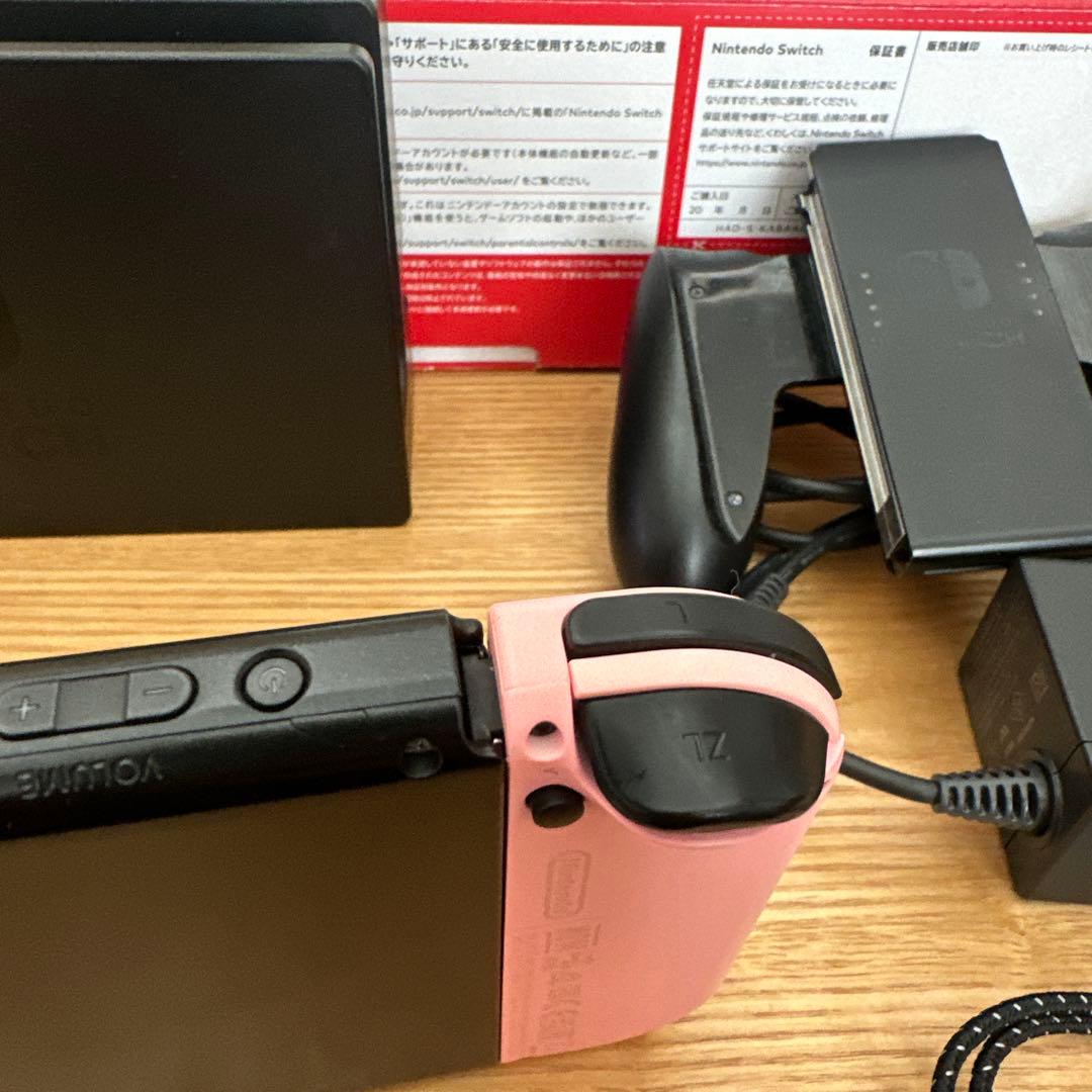 Nintendo Switch 本体 ピンク/黒