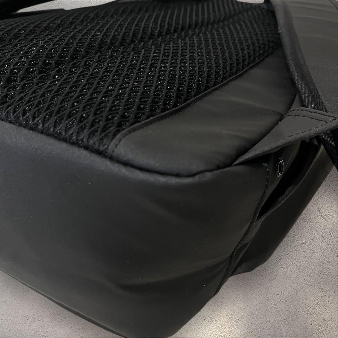 【新品タグ付】サムソナイトレッド　リュック　バックパック ブラック