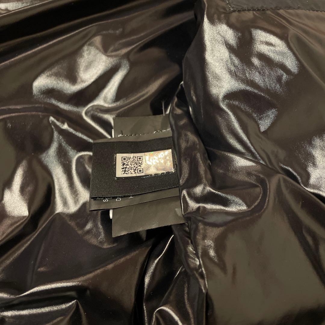 DUVETICA HYDROGEN 48 フード付きダウンベスト