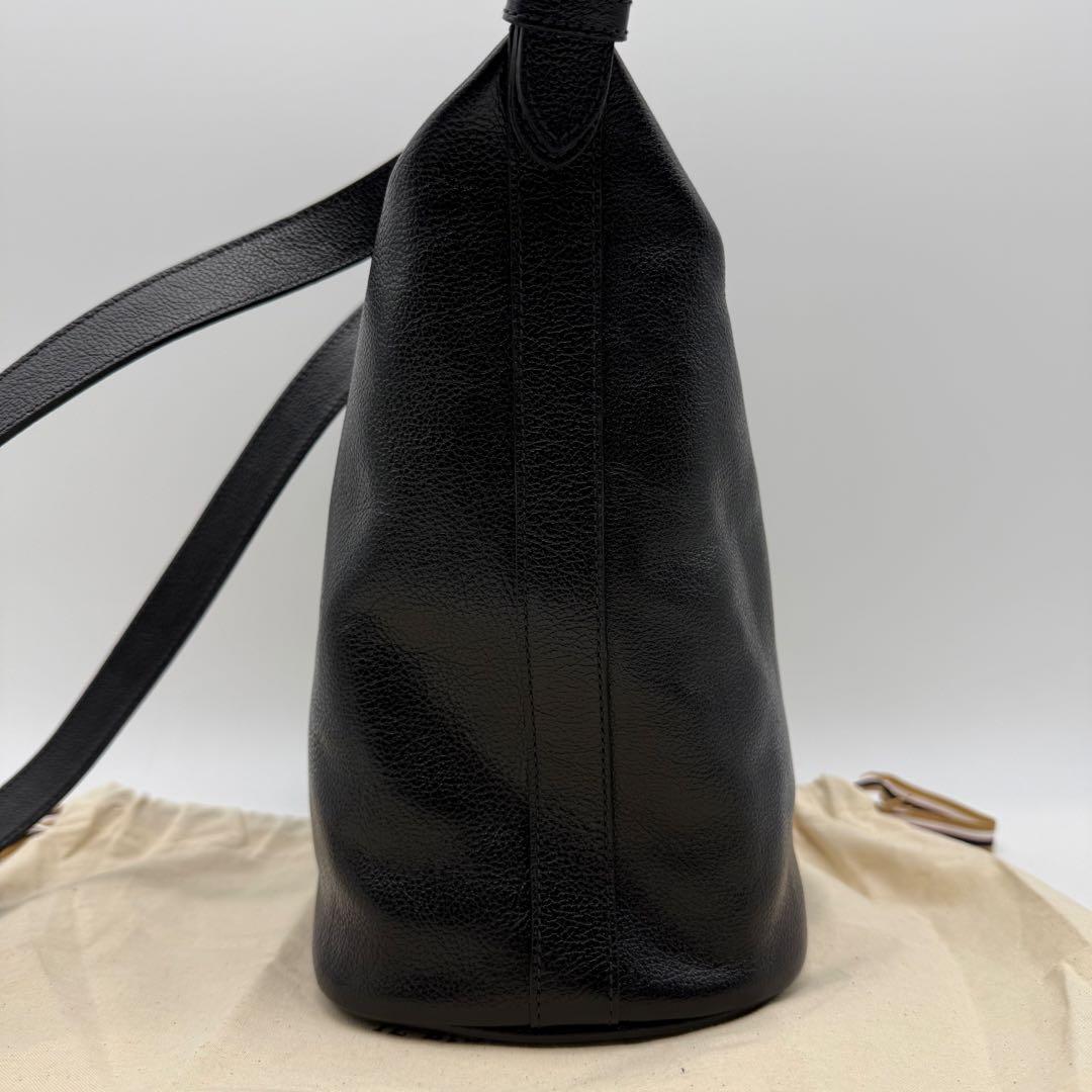 【未使用級】イルビゾンテ レザーショルダーバッグ バケツ ブラック 黒