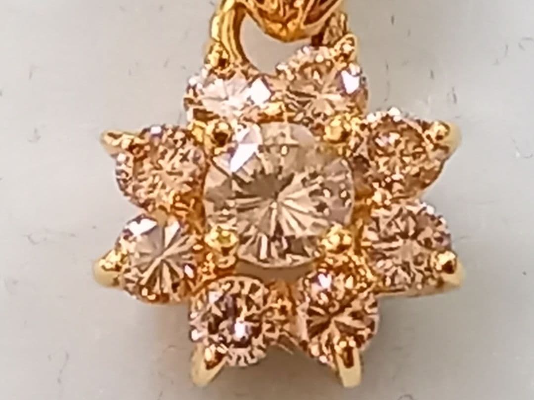 K18　ペンダント　18金　ダイヤモンド　0.48カラット