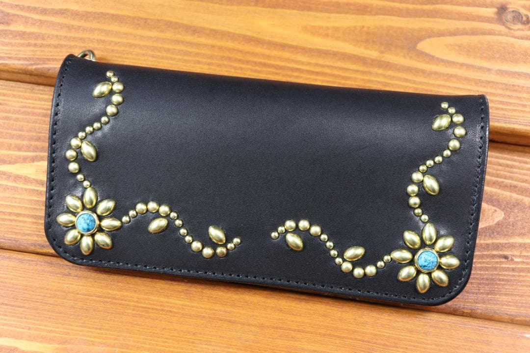 【即納商品】フラワー　スタッズロングウォレット