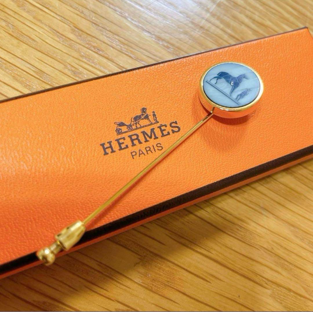 HERMES エルメス ゴールドカラー ピンブローチ コロゾ 馬柄