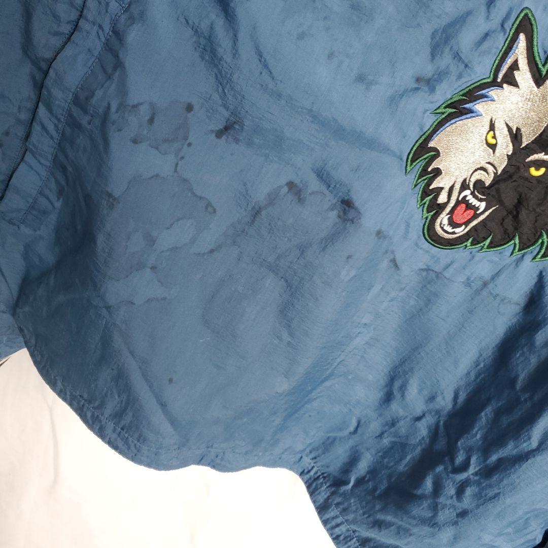 チャンピオン　ウルブズ ナイロン プルオーバージャケット　ビッグロゴ　　NBA