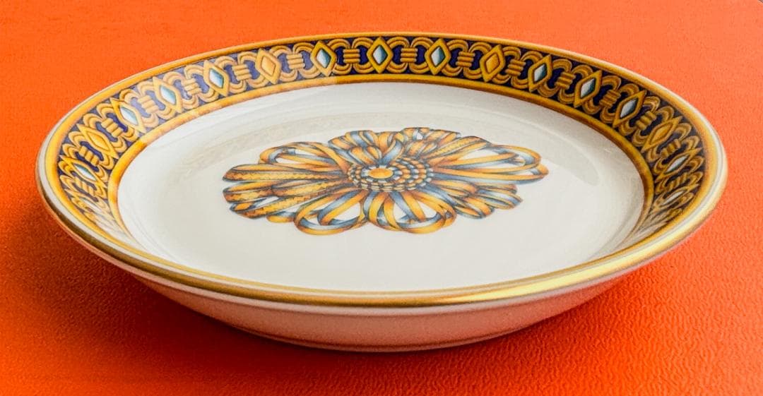 レア ほぼ未使用 美品 エルメス Cocarde de soie 1992記念品