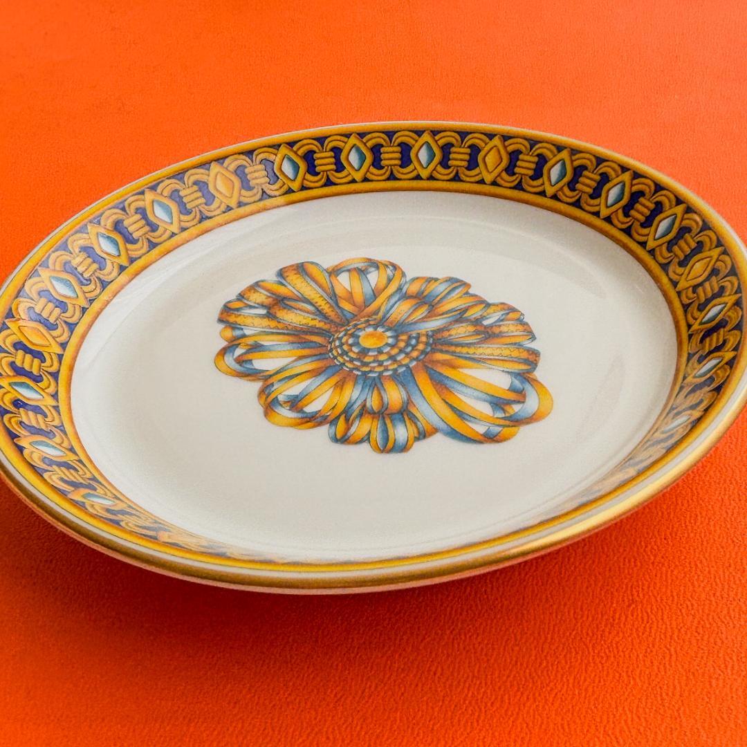 レア ほぼ未使用 美品 エルメス Cocarde de soie 1992記念品