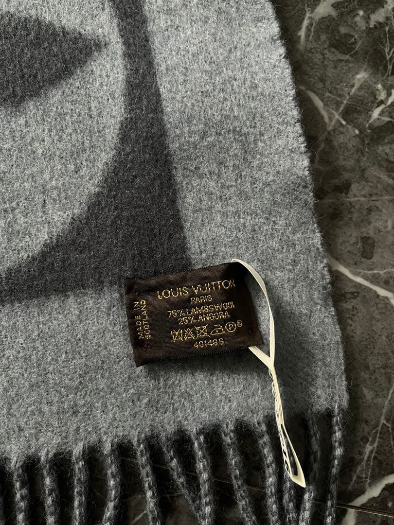 健康第一ルイ・ヴィトン　 マフラー・カーディフ　M70484　グレー系