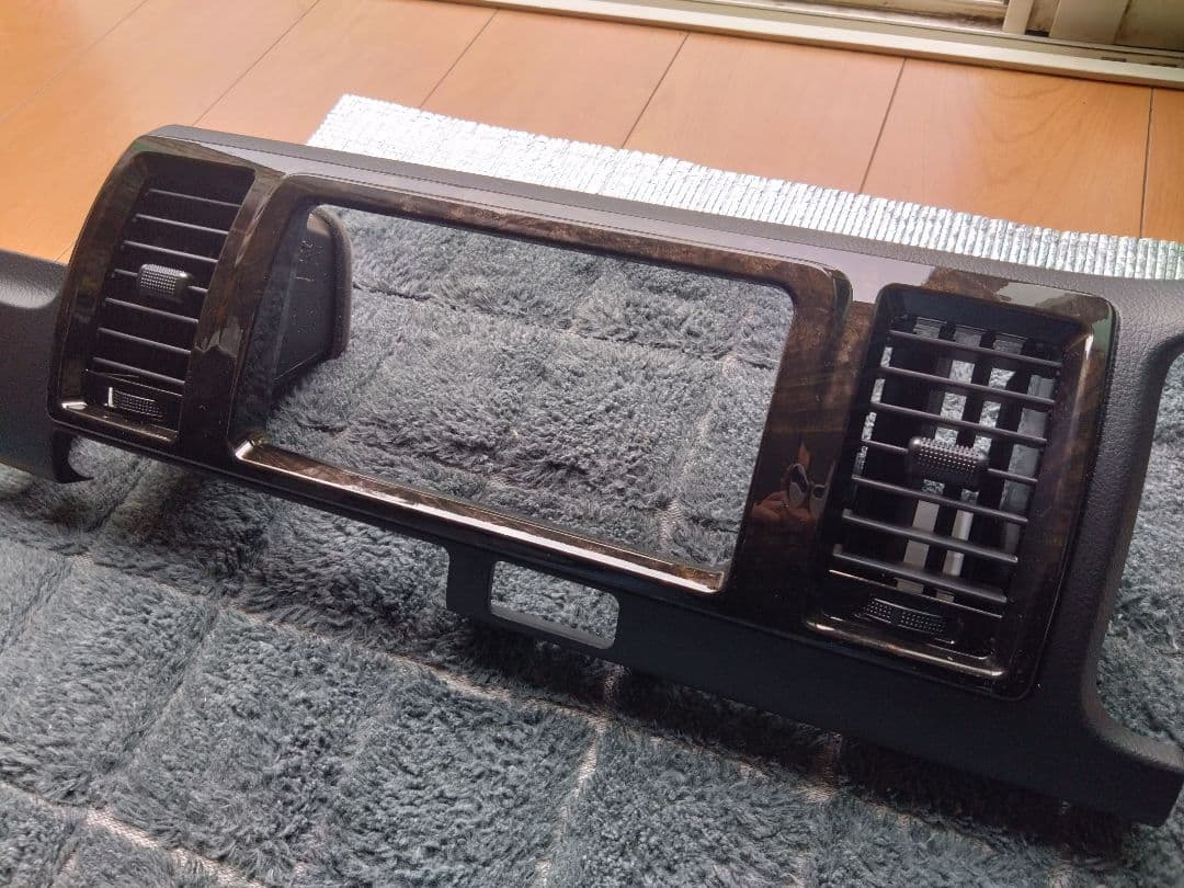 200系ハイエースナロー用木目調センタークラスター