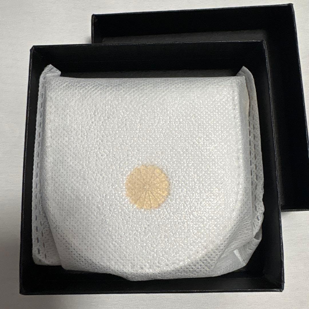 【新品未使用】皇室財布 ケース　小銭入れ　馬蹄型 シルバー　牛革
