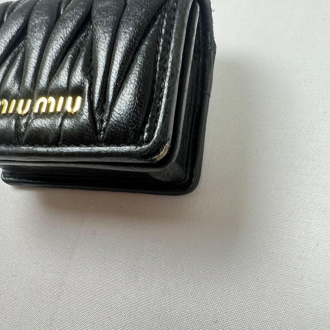 Miu Miu - ミュウミュウ マテラッセ AirPods Pro ケース