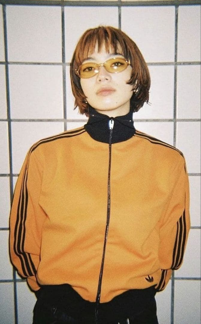 あ*あ様 adidas 小松菜奈着用同型 デサント製 トラックジャケット 4 西