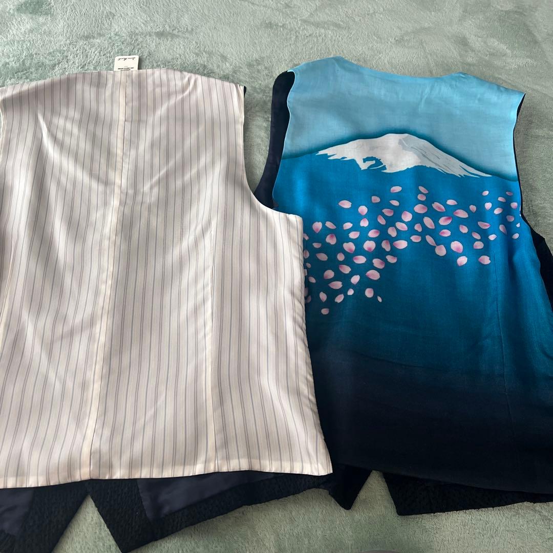 BLUE BLUE スリーピース　ベスト２枚