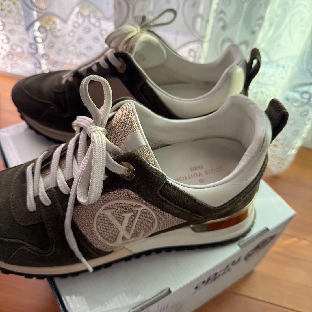 Louis Vuitton オリーブグリーン スニーカー