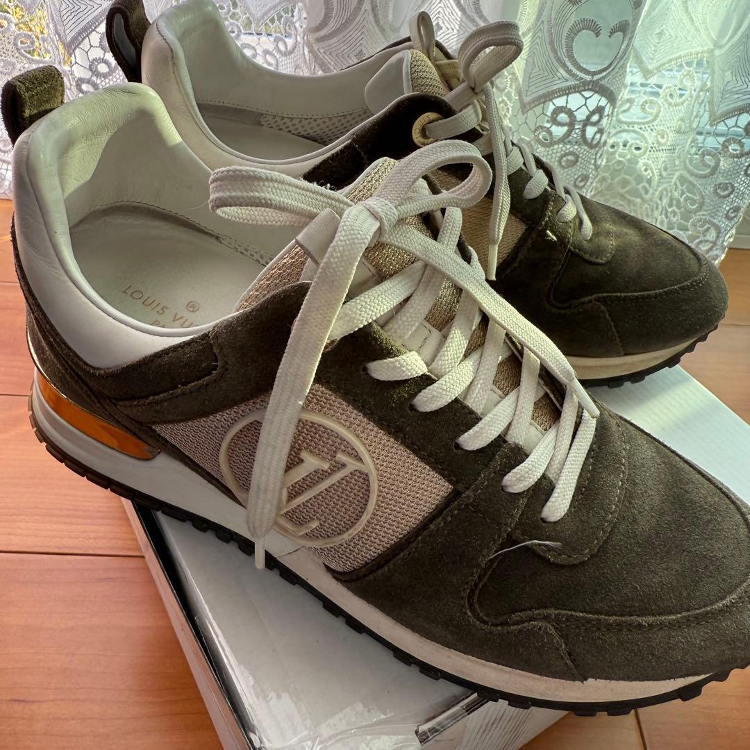 Louis Vuitton オリーブグリーン スニーカー