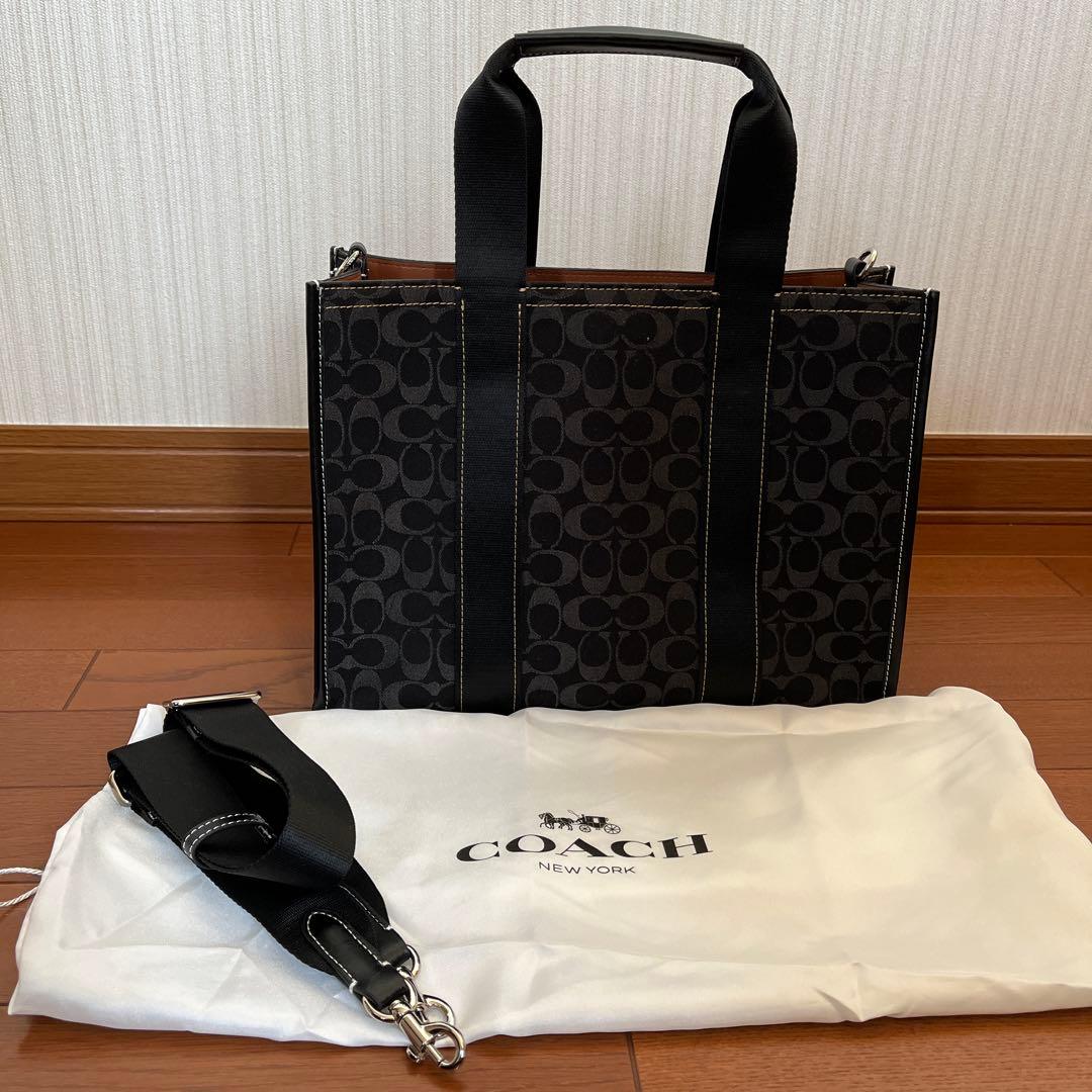 新品coach スミス トート・シグネチャー デニム　ユニセックスCP105