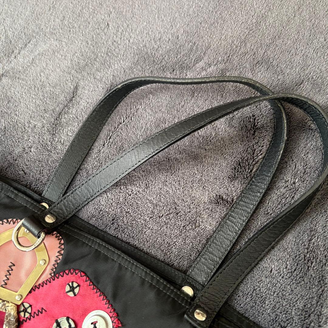 PRADA アート風トートバッグ 黒