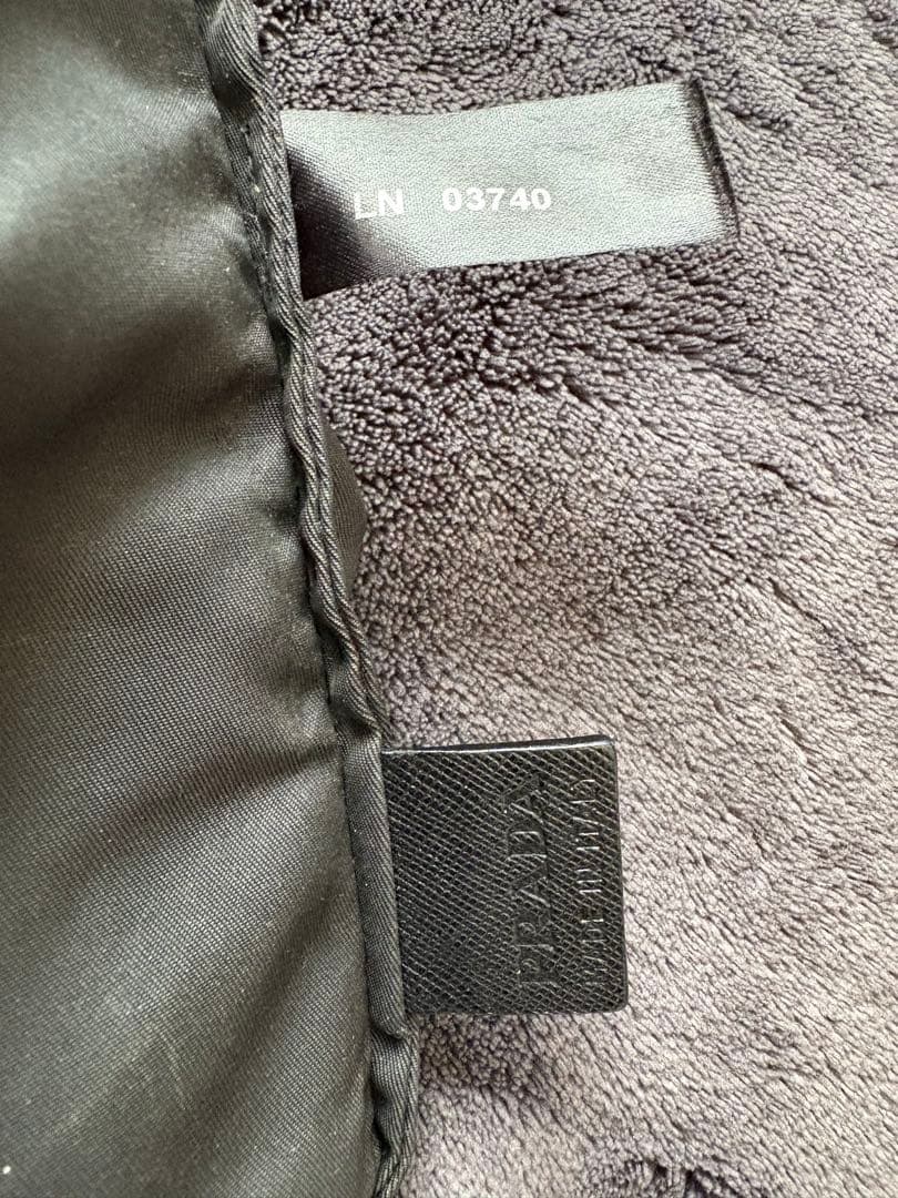 PRADA アート風トートバッグ 黒