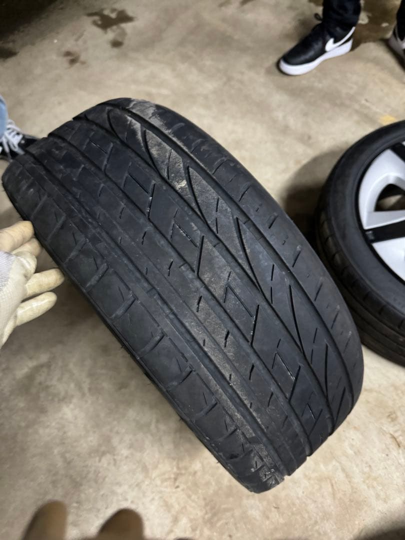 (お値下げしました)50プリウス 純正ホイール 17インチ