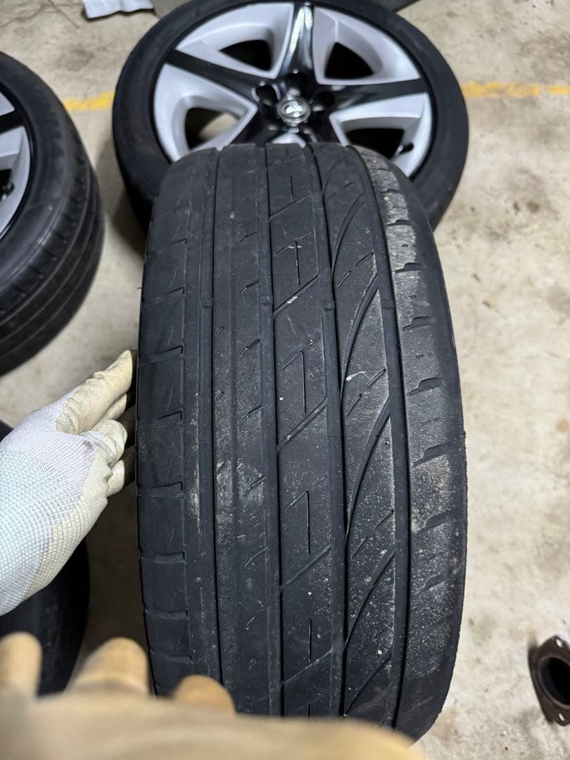 (お値下げしました)50プリウス 純正ホイール 17インチ