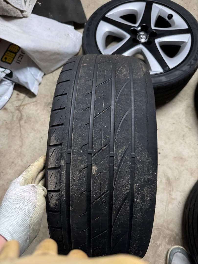 (お値下げしました)50プリウス 純正ホイール 17インチ